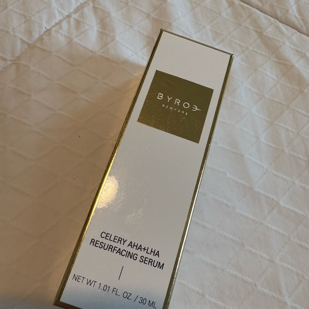 BYROE  CELERY AHA+ LHA Green Resurfacing Serum - Picture 4 of 9